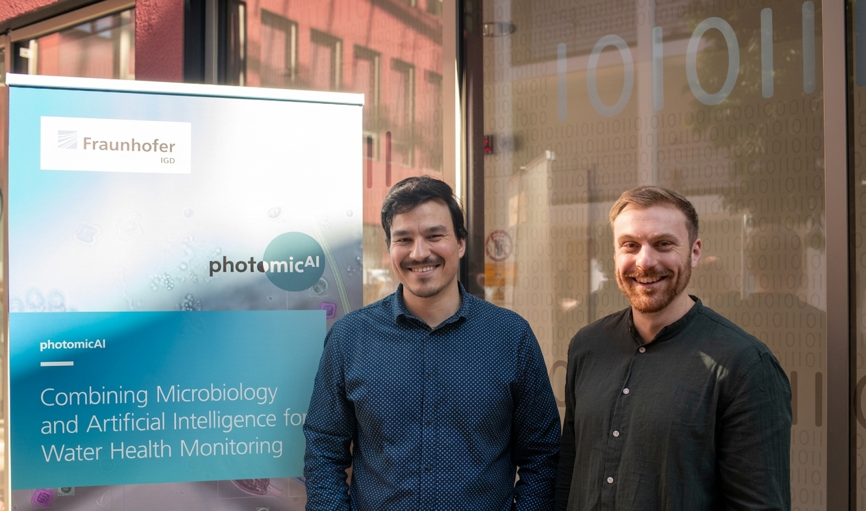 Dennis Sidin - photomicAI